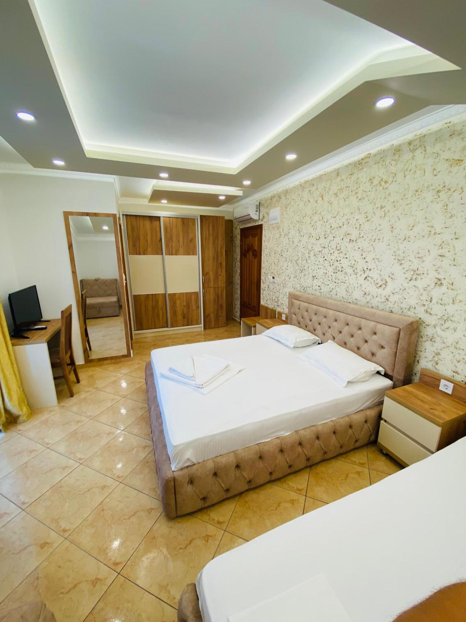 Apart Hotel Llolla 울친 외부 사진