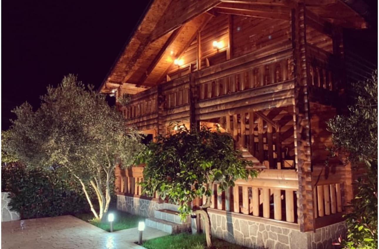 Apart Hotel Llolla 울친 외부 사진
