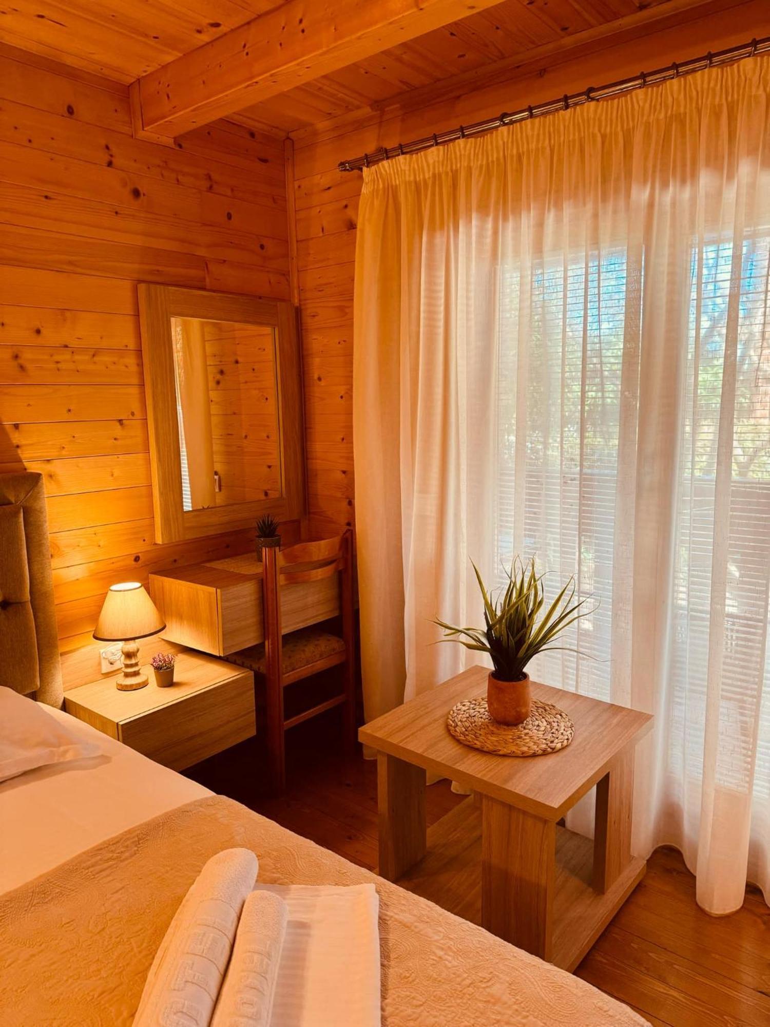 Apart Hotel Llolla 울친 외부 사진