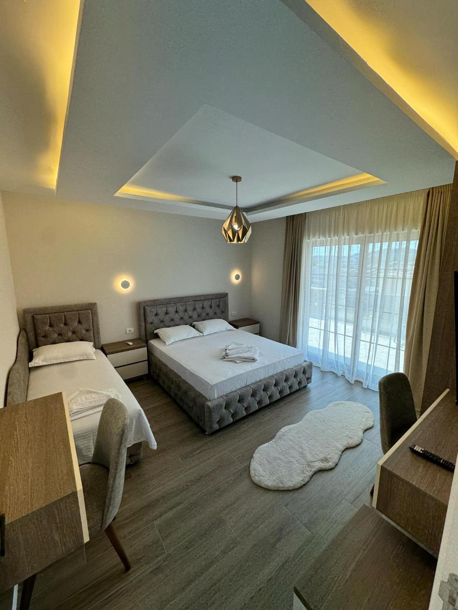 Apart Hotel Llolla 울친 외부 사진