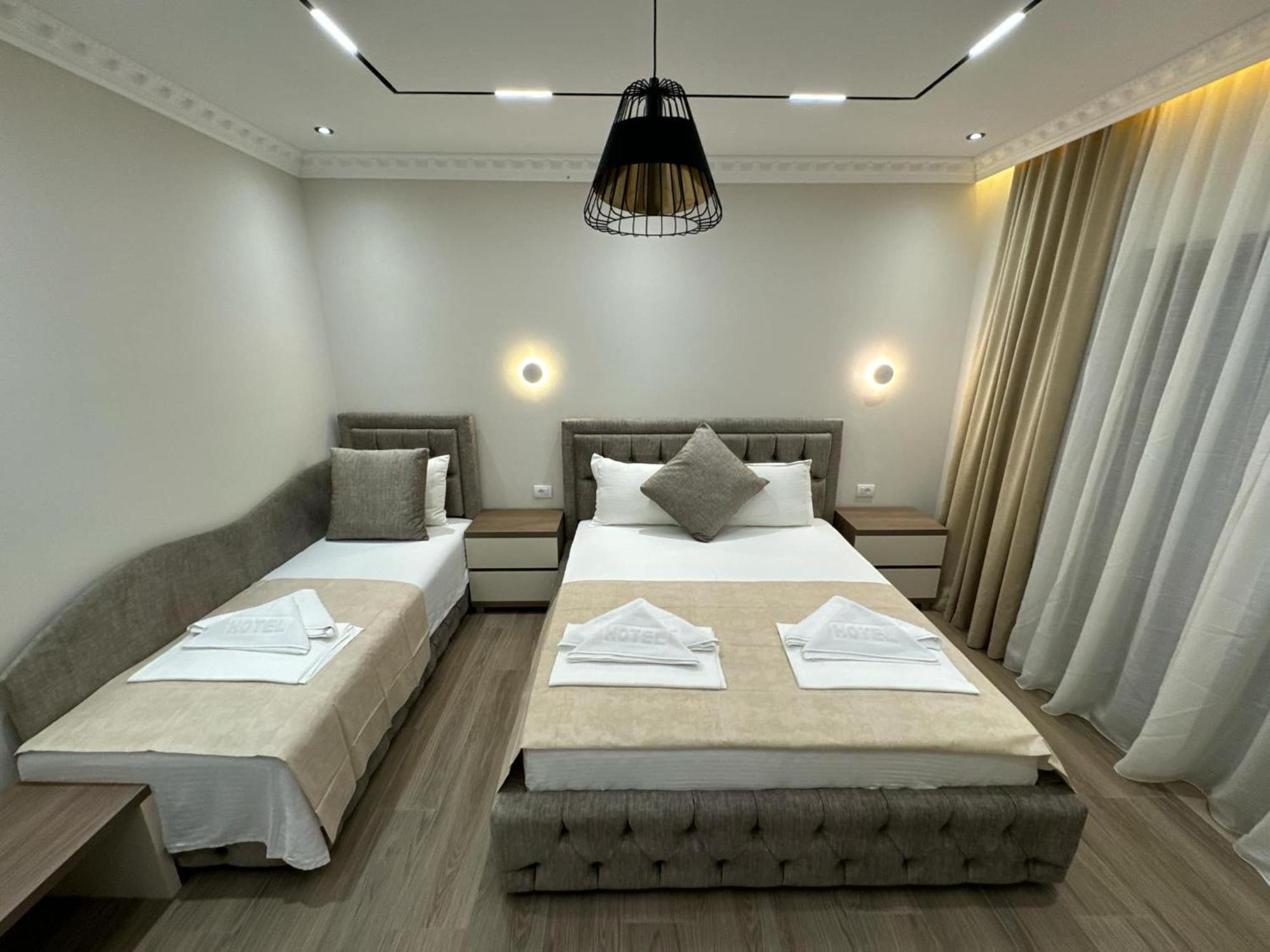 Apart Hotel Llolla 울친 외부 사진