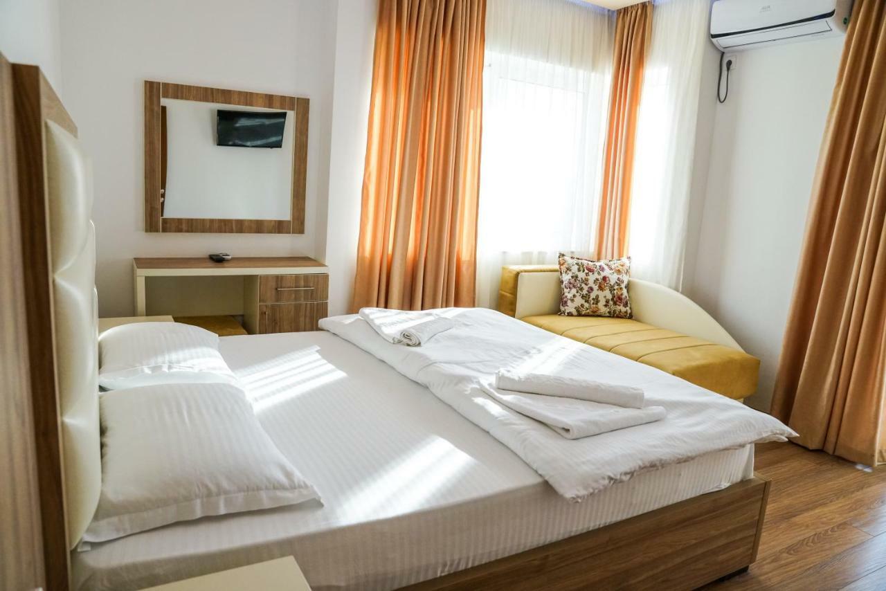Apart Hotel Llolla 울친 외부 사진