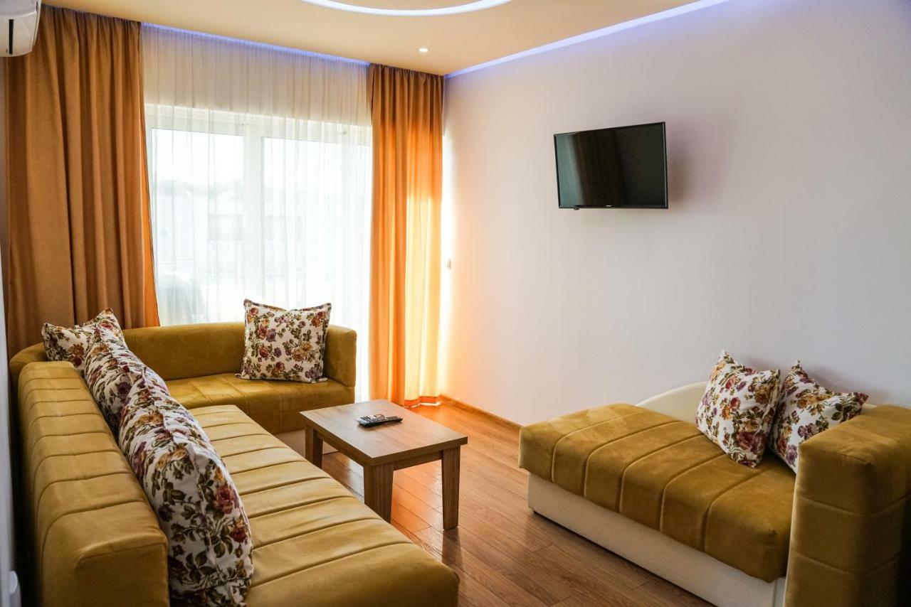 Apart Hotel Llolla 울친 외부 사진