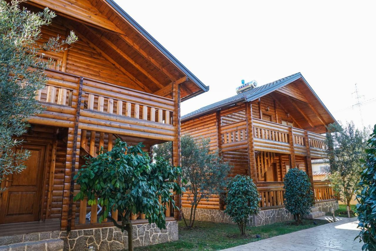 Apart Hotel Llolla 울친 외부 사진